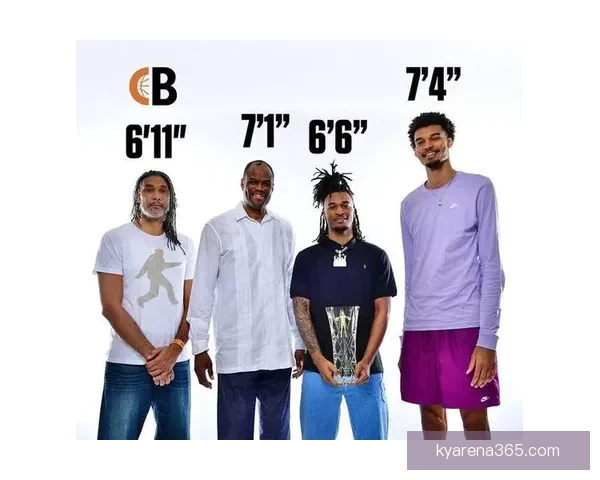 全队起立为卡斯尔庆祝三双创四项纪录 比肩邓肯19年 文班称其本就优秀